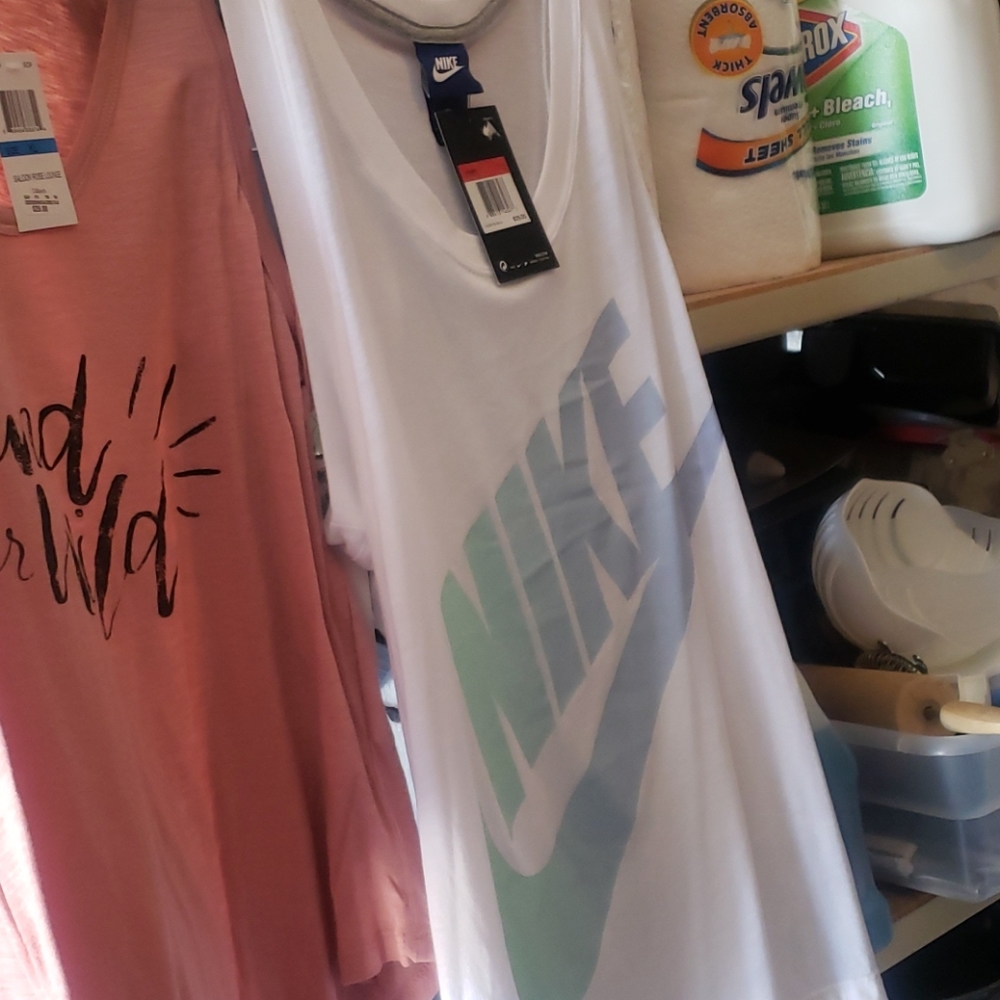Tank top - Picture 3 of 3